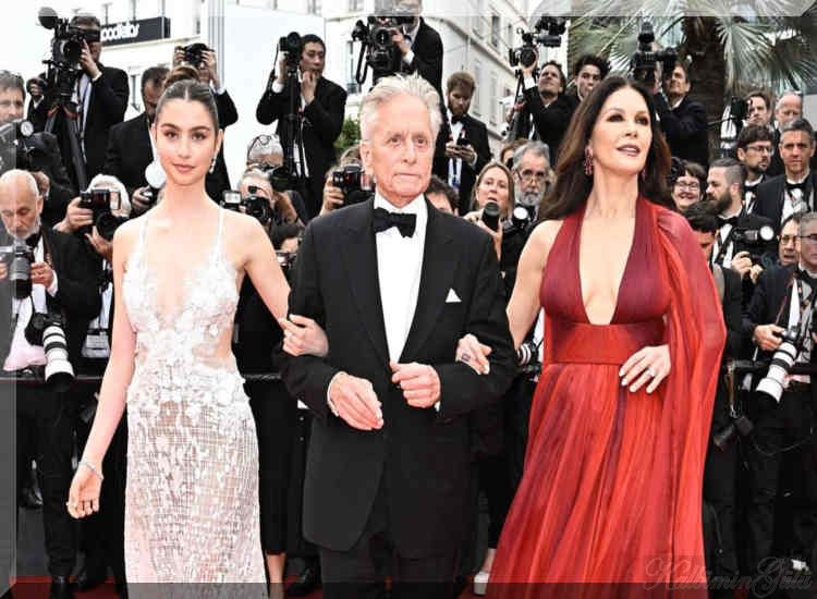 Michael Douglas ve Catherine Zeta Jones: Kızı Carys ilk film rolünü üstlendi