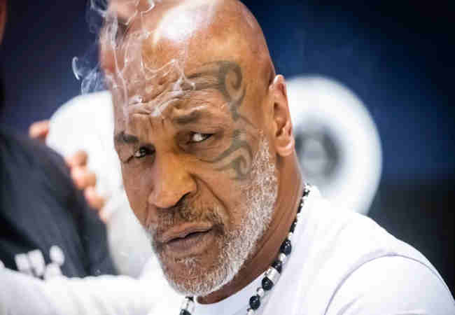 Sigara fuarın'da Mike Tyson esrarla mücadele ediyor : Magazin Haberleri!