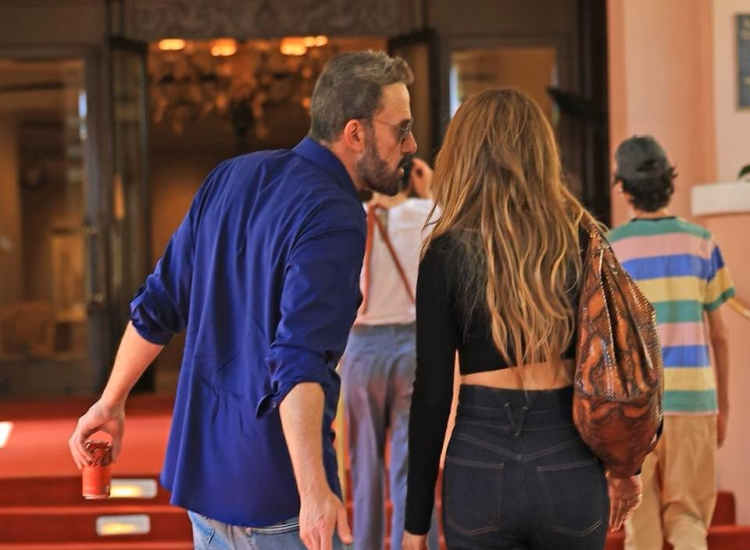 Ben Affleck + JLo: Aşkın başka bir dönüşü mü? Çocuklarla tanışırken öpüşürken görüldü - Magazin Haberleri