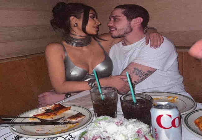 Kim Kardashian ve sevgilisi Pete Davidson, gece yarısı atıştırması.Magazin Haberleri