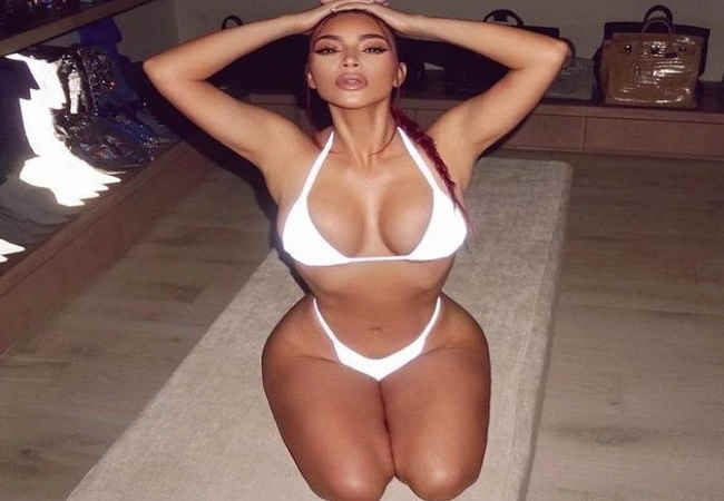 Boşanma öncesi sınırları yıktı geçti Kim Kardashian bu kez tamamen soyundu - Magazin Haberler