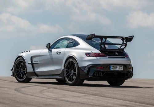 Mercedes-AMG-GT Black Serisi ucak gibi